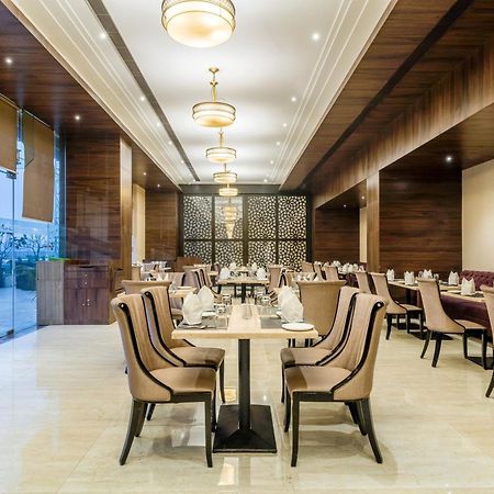 Golden Suites Gurgaon Inde Hotels Kültér fotó
