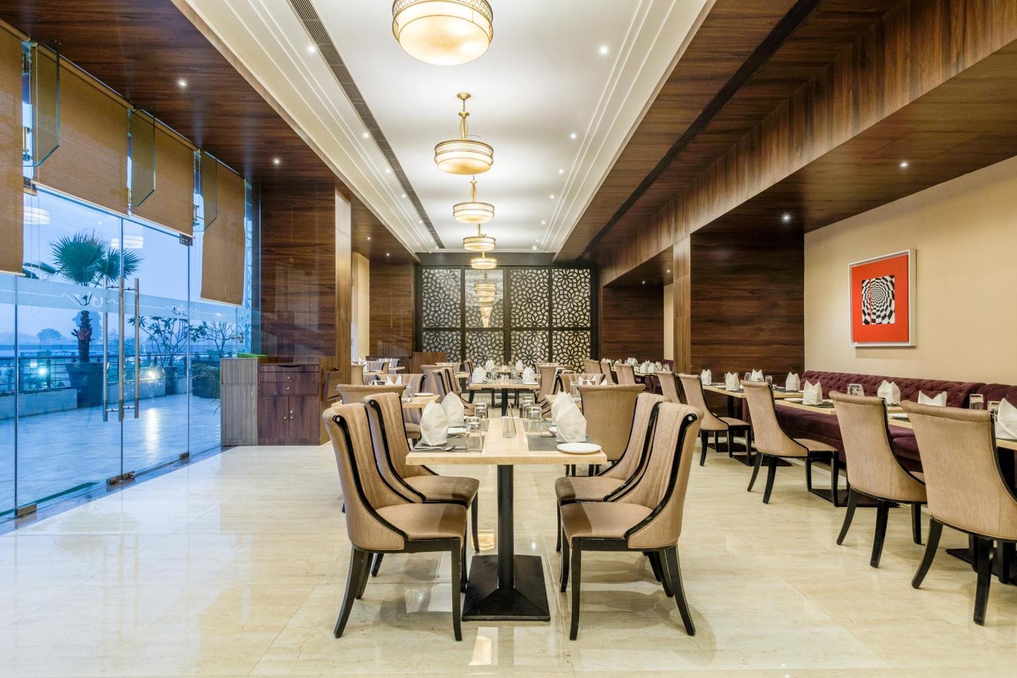 Golden Suites Gurgaon Inde Hotels Kültér fotó