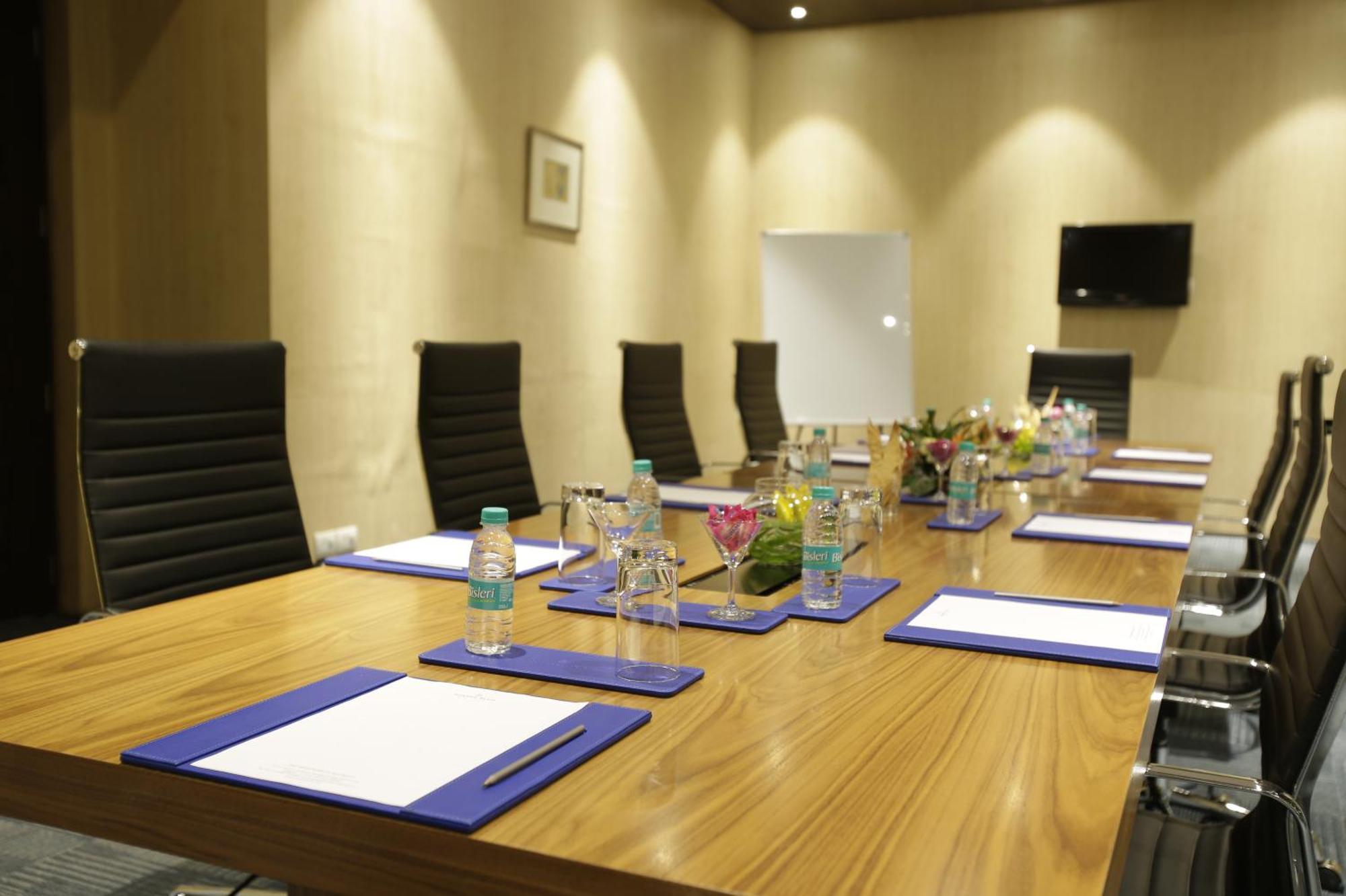 Golden Suites Gurgaon Inde Hotels Kültér fotó