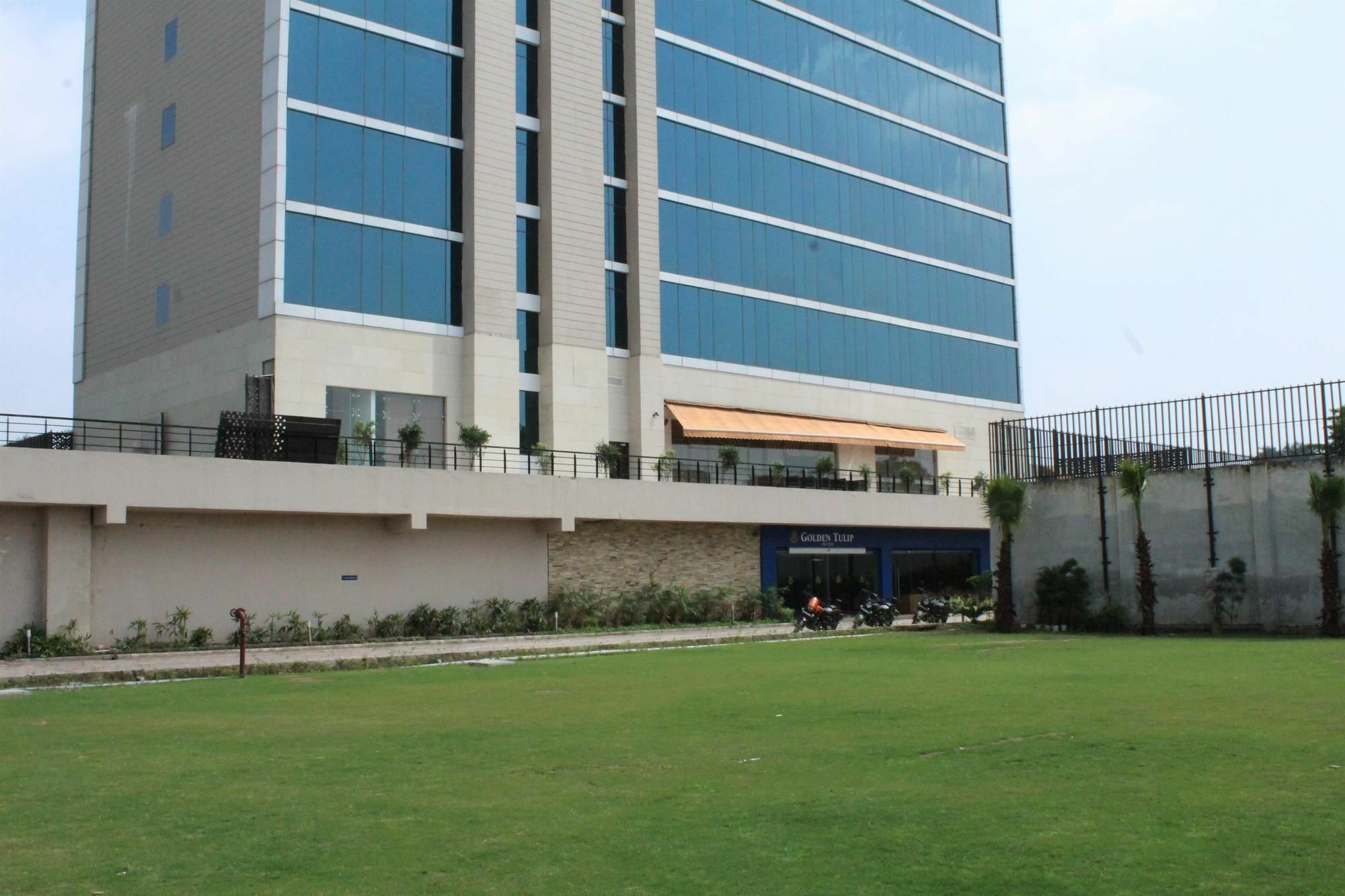 Golden Suites Gurgaon Inde Hotels Kültér fotó