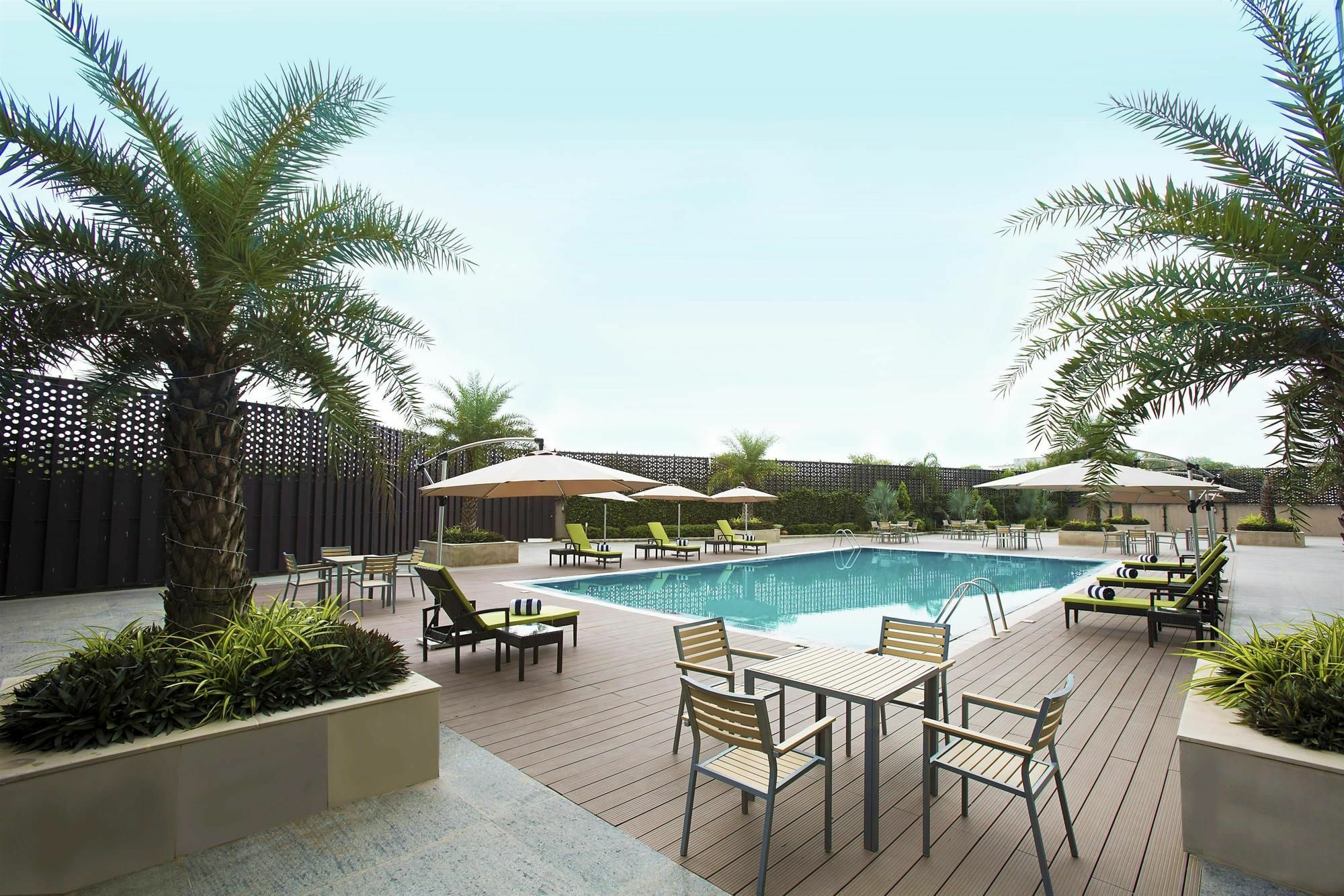 Golden Suites Gurgaon Inde Hotels Kültér fotó