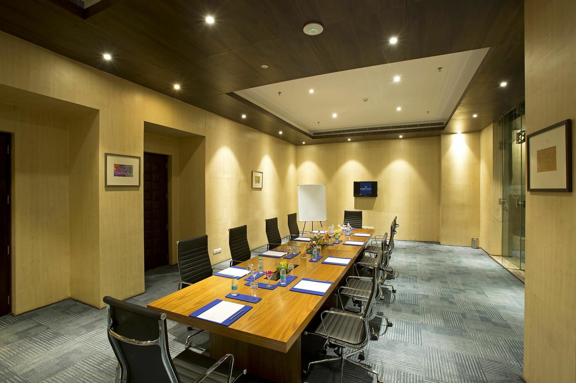 Golden Suites Gurgaon Inde Hotels Kültér fotó
