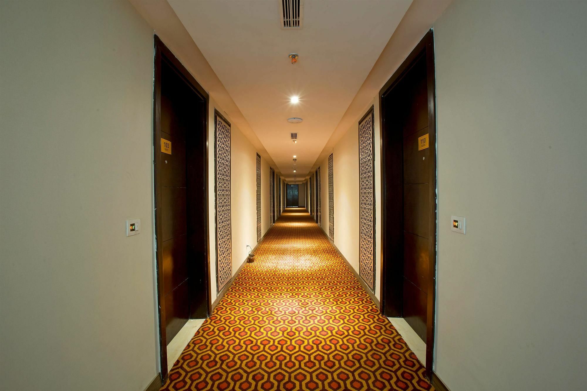 Golden Suites Gurgaon Inde Hotels Kültér fotó