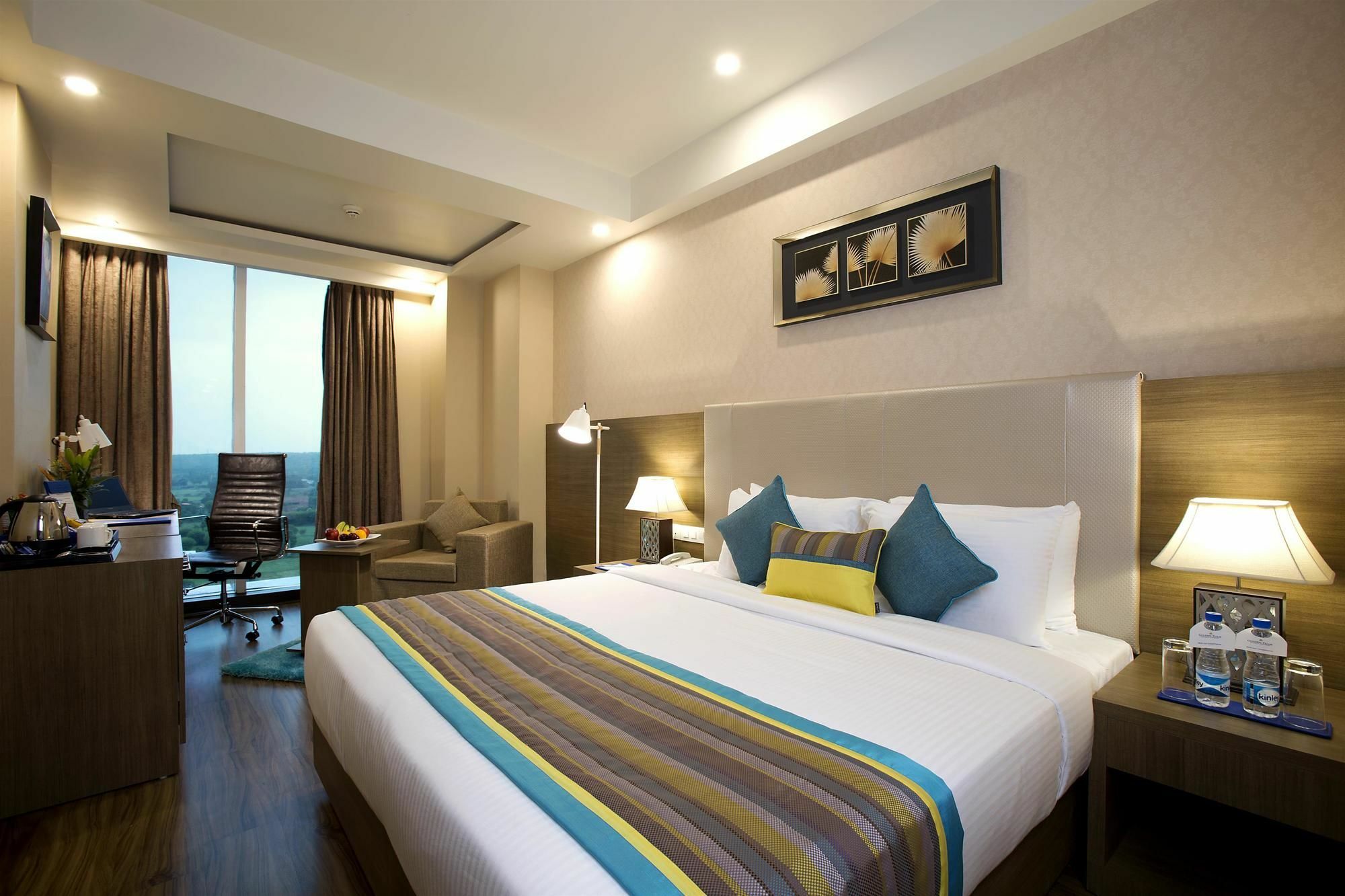 Golden Suites Gurgaon Inde Hotels Kültér fotó